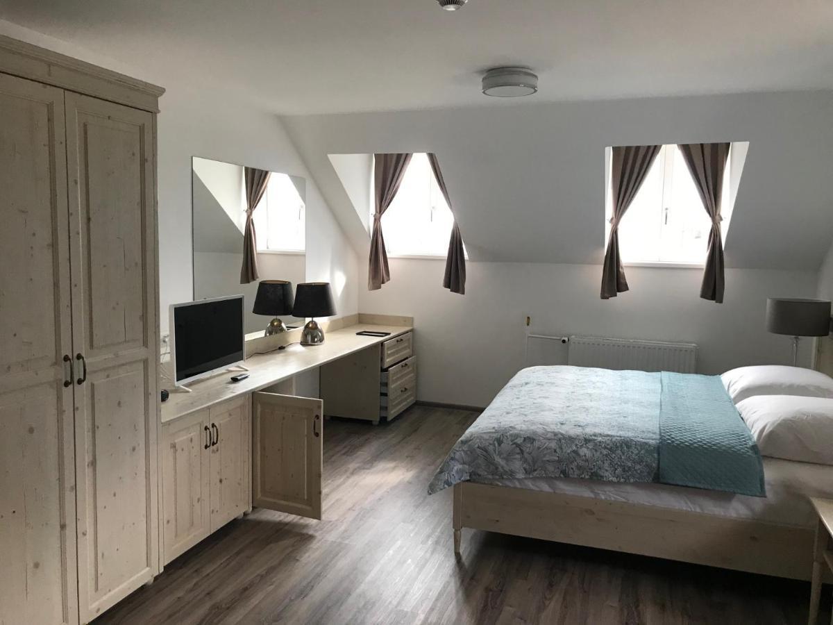 Rosenberg Kuria Bed & Breakfast Taplanszentkereszt Dış mekan fotoğraf