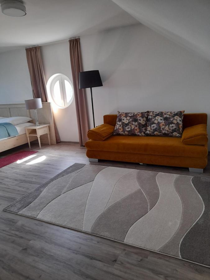 Rosenberg Kuria Bed & Breakfast Taplanszentkereszt Dış mekan fotoğraf